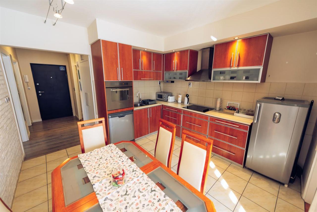 Apartament Balzak 64M2, Free Parking & Wi-Fi Nowy Sad Zewnętrze zdjęcie